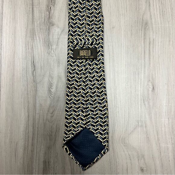 Rafaello mens silk tie gold navy pattern. 100% silk. Vintage. - Picture 2 of 4